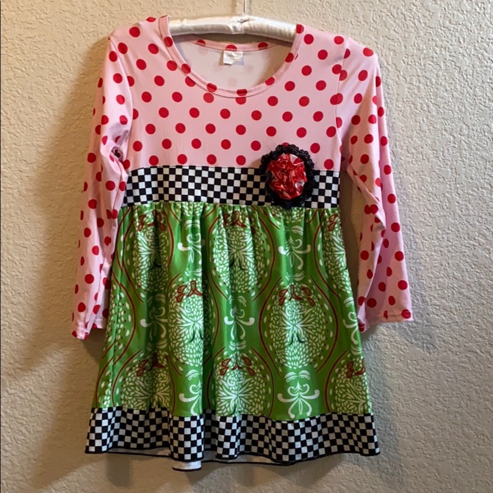 Fancy, colorful two pice outfit with flare